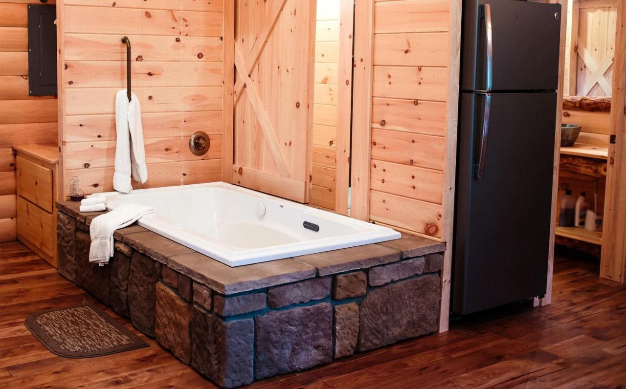 Cricket Hill Treehouse By Amish Country Lodging ميلزبورغ المظهر الخارجي الصورة